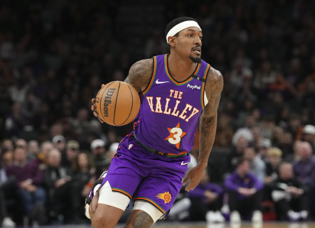 一夜3大动态！比尔愿意买断，詹姆斯回应争议，4队争抢勇士旧将