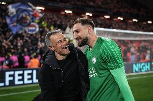 RMC：恩里克给巴黎全队放假，球员们有的吃饭有的去逛水族馆