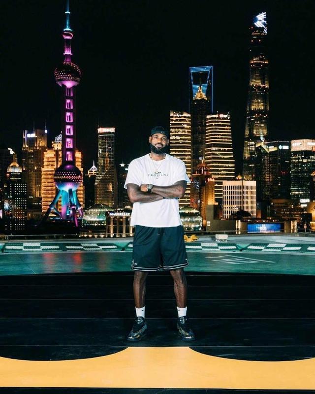 买马挣钱网站app-NBA球星勒布朗·詹姆斯开启中国行:打卡上海外滩、东方明珠